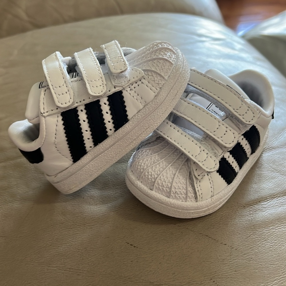 Baby Shell toe Adidas size 2K
